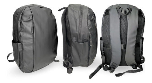 Mochila Forrada Impermeable Negra 42x30x15cm