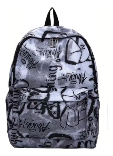 Mochila Con Estampa De Grafitti 17 Pulgadas 42x30x12cm.
