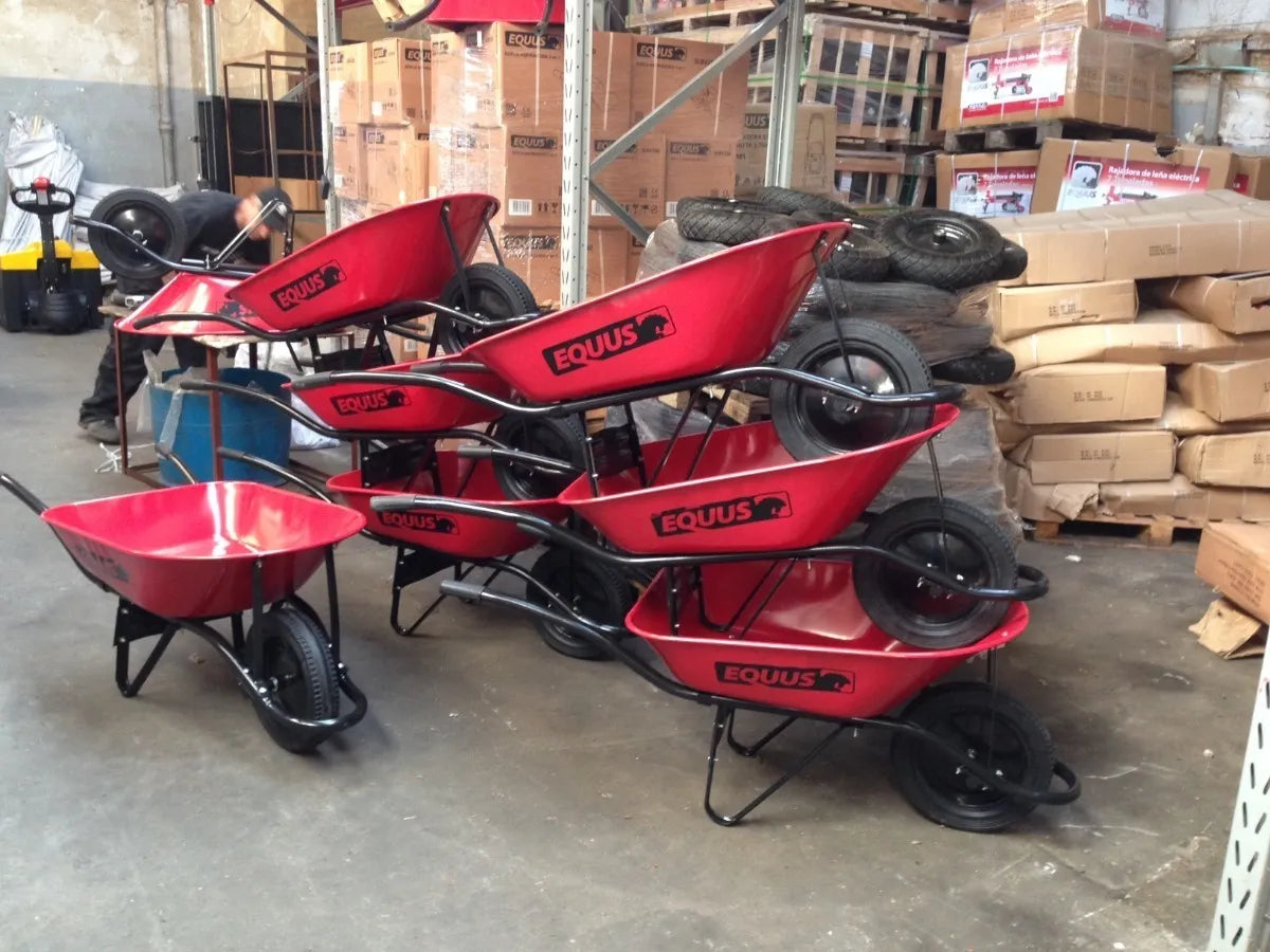 Carretilla Equus 75l Reforzada Rueda Solida 150 Kg Rojo