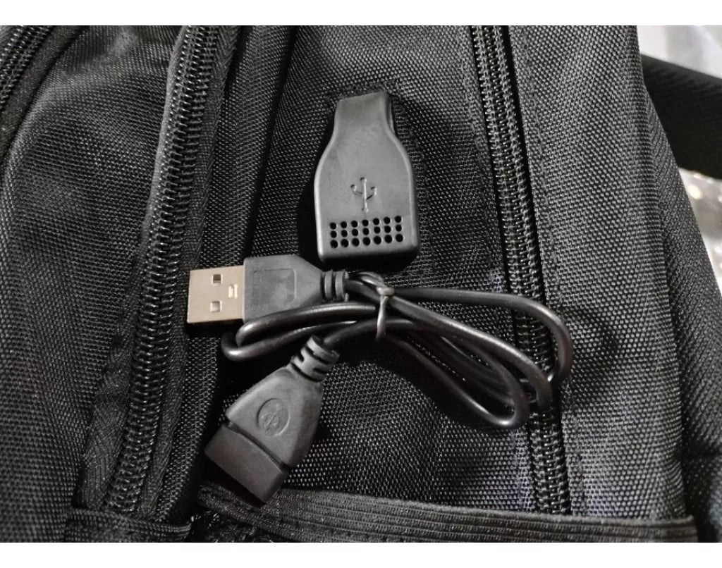 Mochila Negra Urbana Con Usb