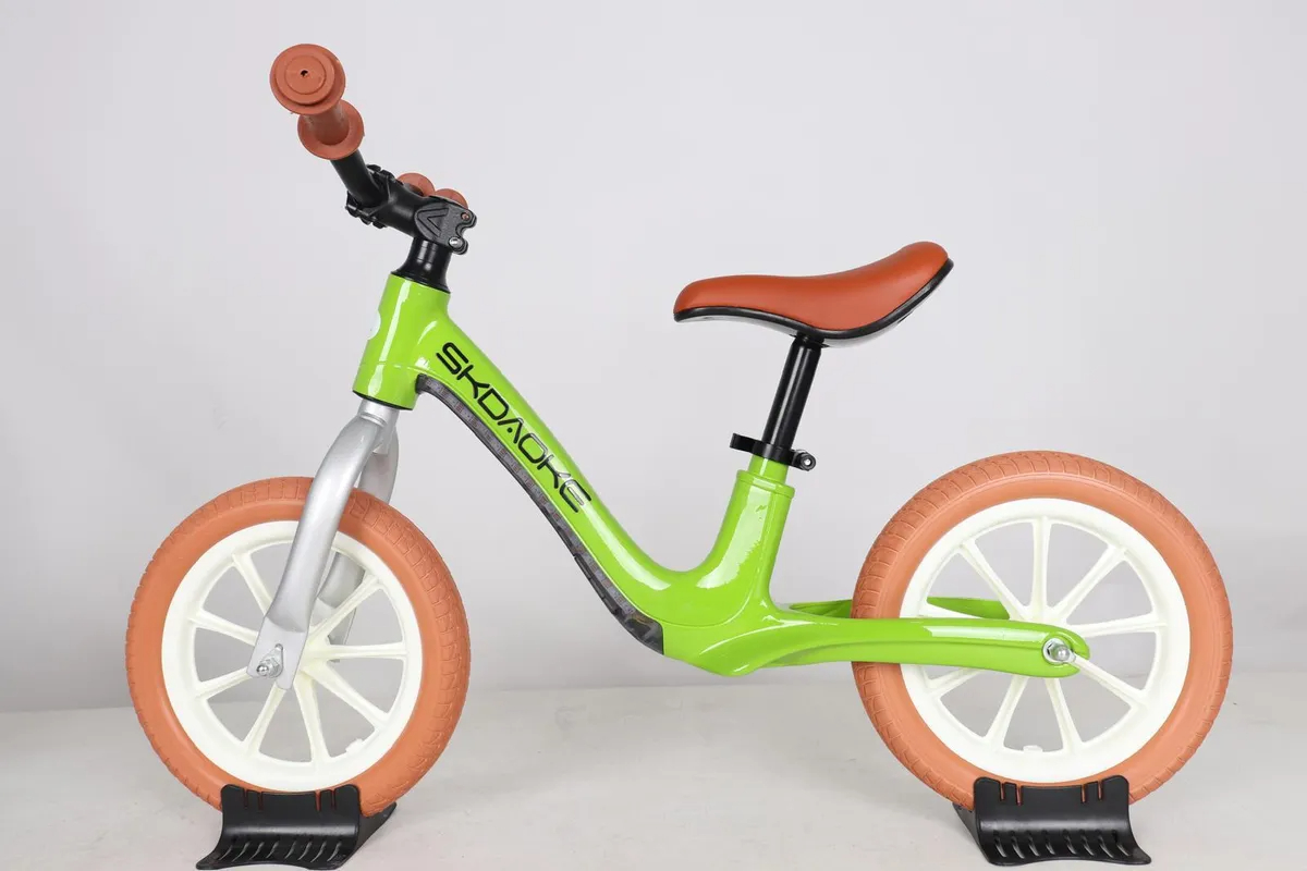 Bici Balance Chivita Con Luces Rodado 12 Unico Color - Imagen 2